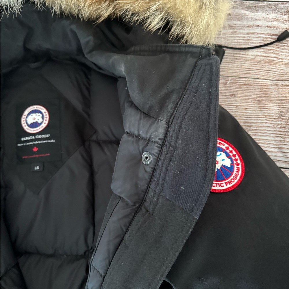 Canada Goose Black Ski Jacket with Fur-Trimmed Hood - Picture 7 of 16